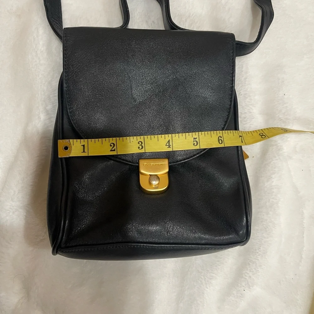 Vintage America Black Crossbody Bag - Picture 8 of 14